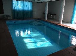 Schönes Haus mit Schwimmhalle und vielen Möglichkeiten ! Schönes Haus mit Schwimmhalle und vielen Möglichkeiten !